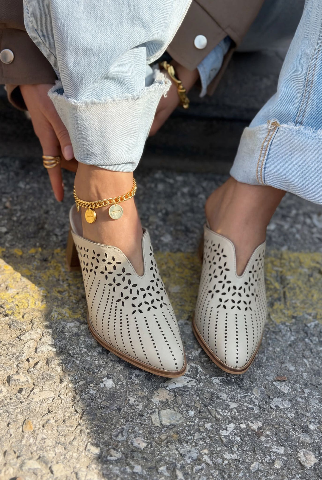 Noravina Hakiki Deri Topuklu Terlik Bej - ILOVESHOES