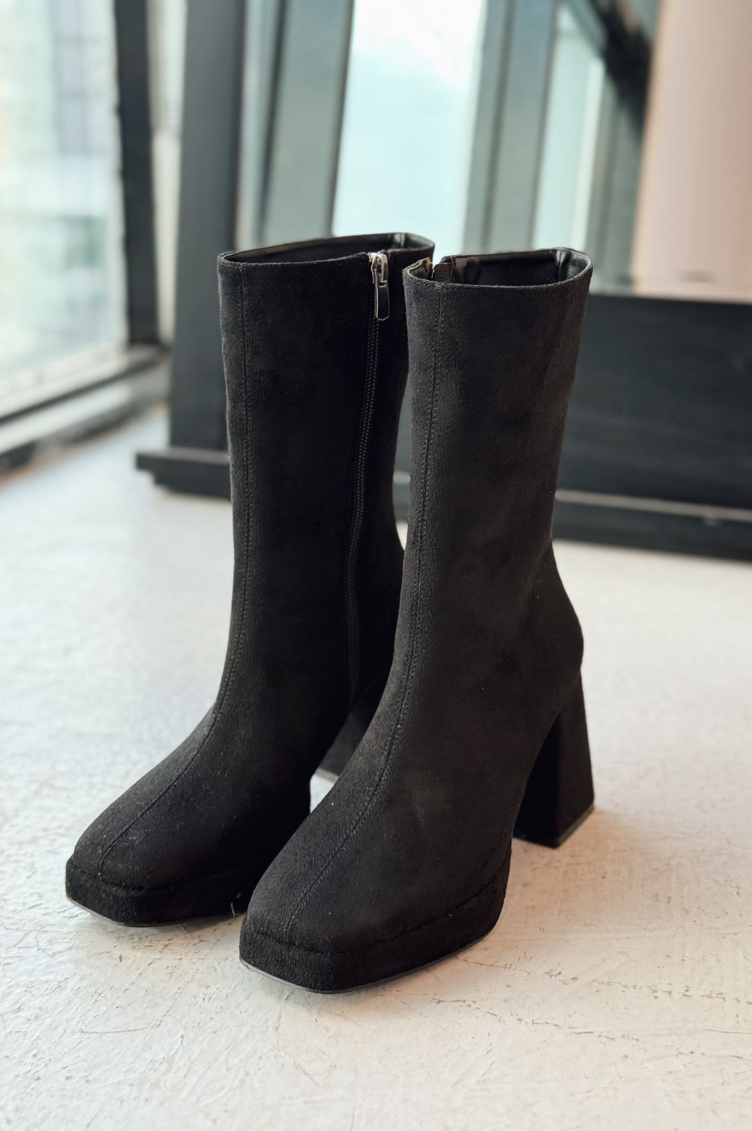 Polinca Süet Platform Topuklu Siyah Kadın Bot - ILOVESHOES