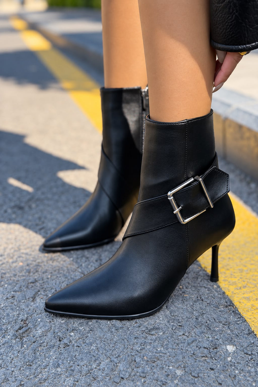 Avelor Siyah Mat Deri Kadın Bot - ILOVESHOES