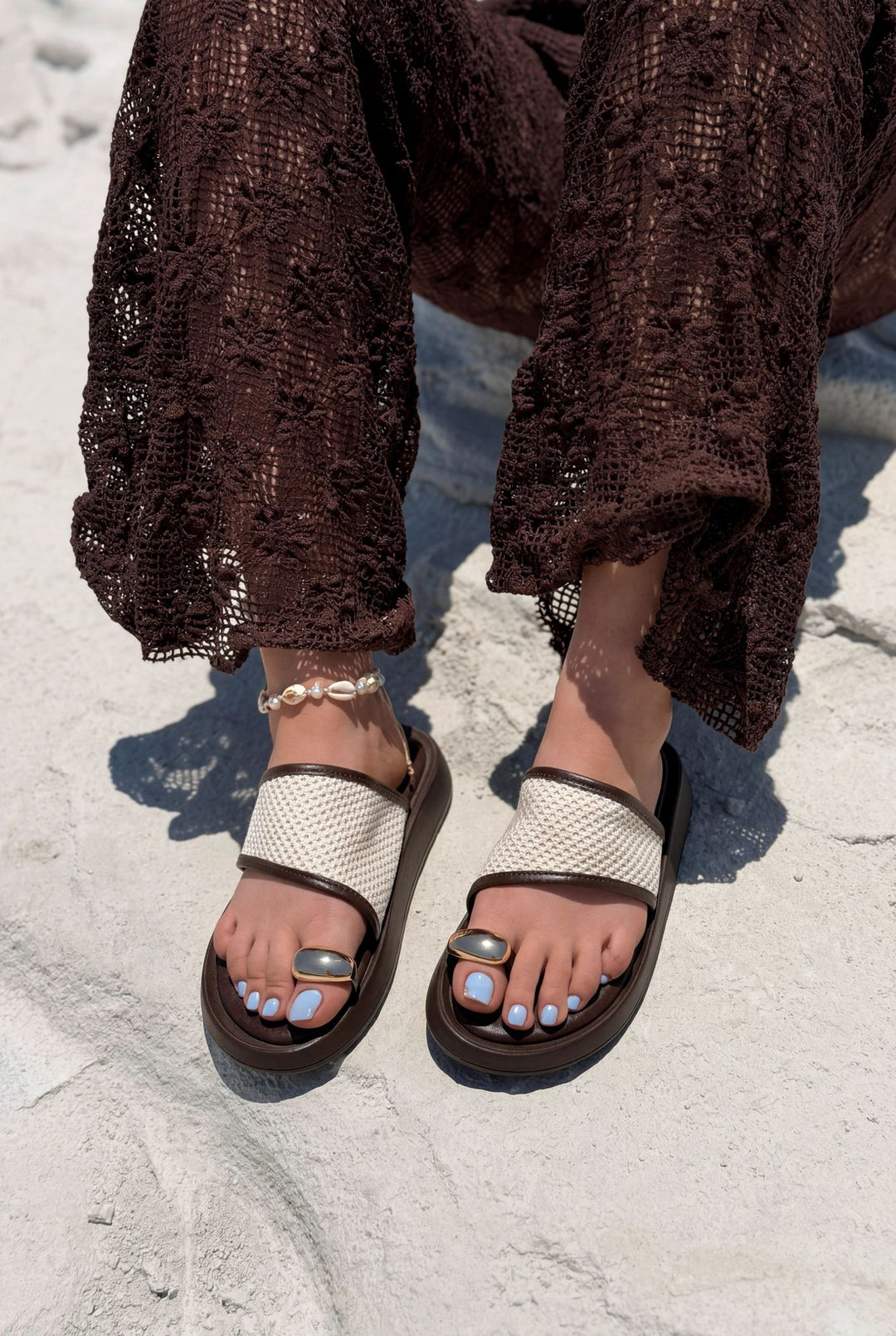 Sarven Acı Kahve Mat Deri Kadın Parmak Arası Terlik - ILOVESHOES