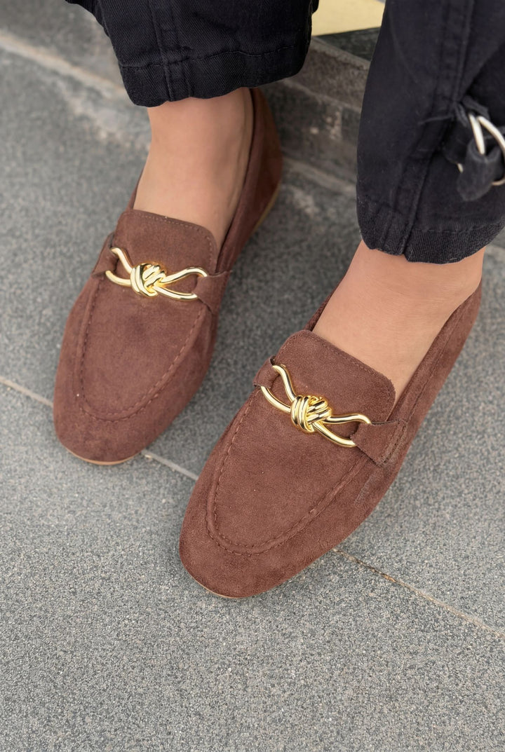 Avelis Kadın Loafer Acıkahve Süet Fiyonk Detaylı - ILOVESHOES