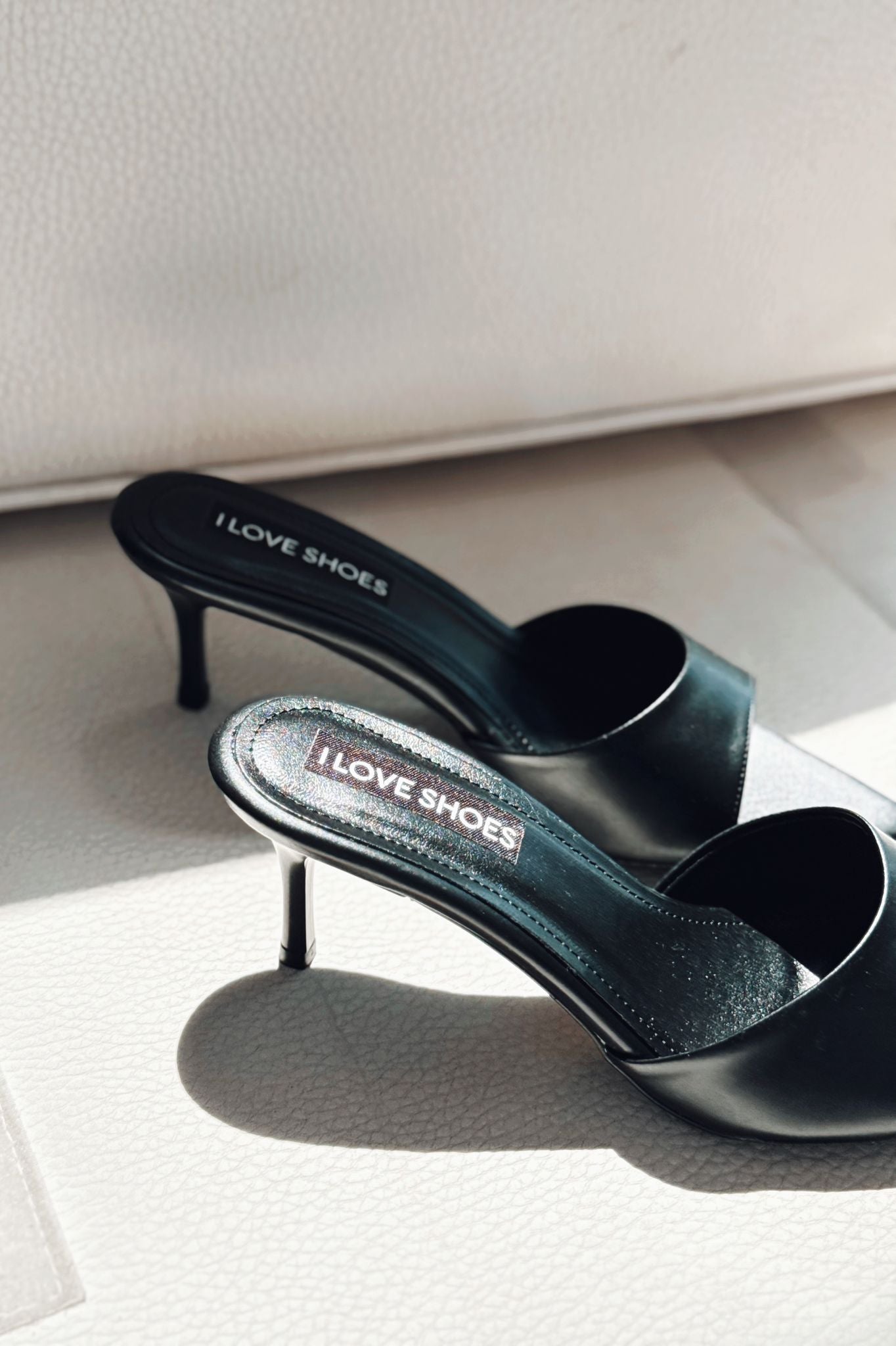 Yonspe Mat Deri İnce Topuklu Terlik Siyah - ILOVESHOES