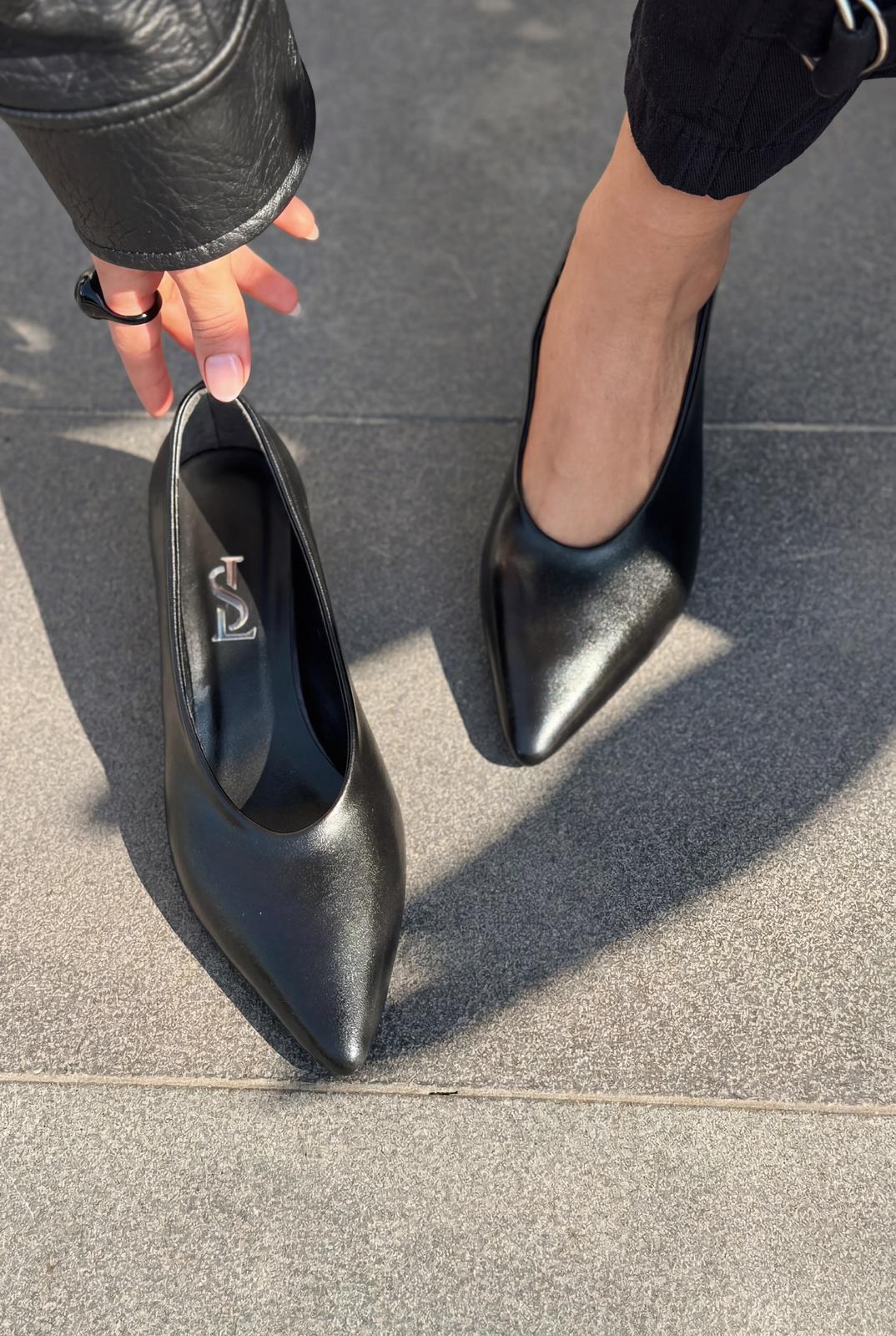 Seranis Stiletto Siyah Mat Deri - ILOVESHOES