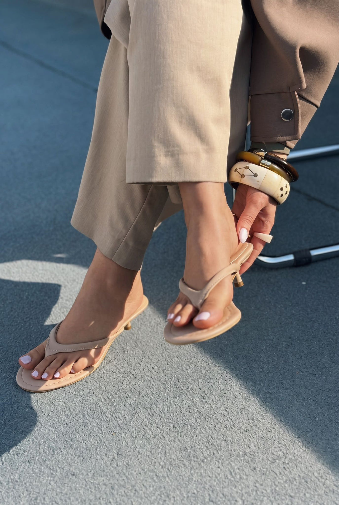 Arlene Nude Mat Deri Kadın Parmak Arası Topuklu Terlik - ILOVESHOES