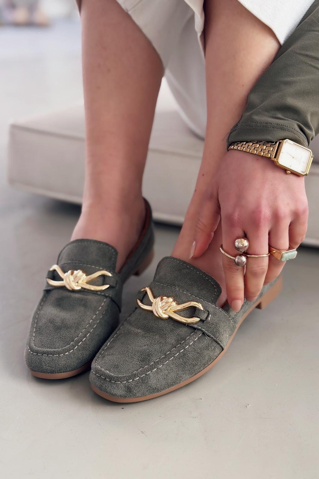 Avelis Kadın Loafer Haki Süet Fiyonk Detaylı - ILOVESHOES