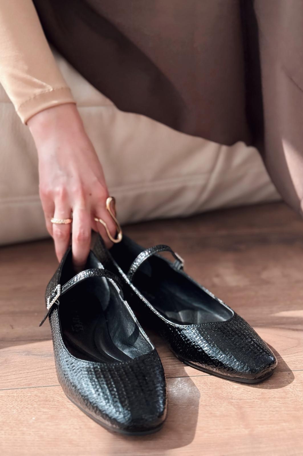 Edwons Parlak Deri Kadın Babet Siyah - ILOVESHOES