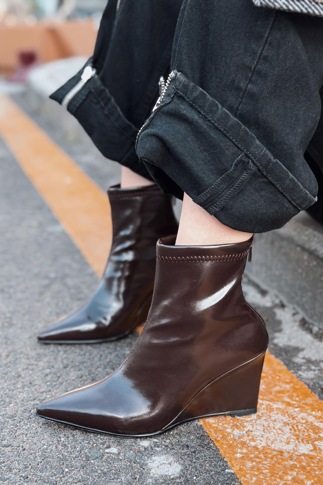 Valoti Kadın Dolgu Topuklu Bot Acıkahve Mat Deri - ILOVESHOES