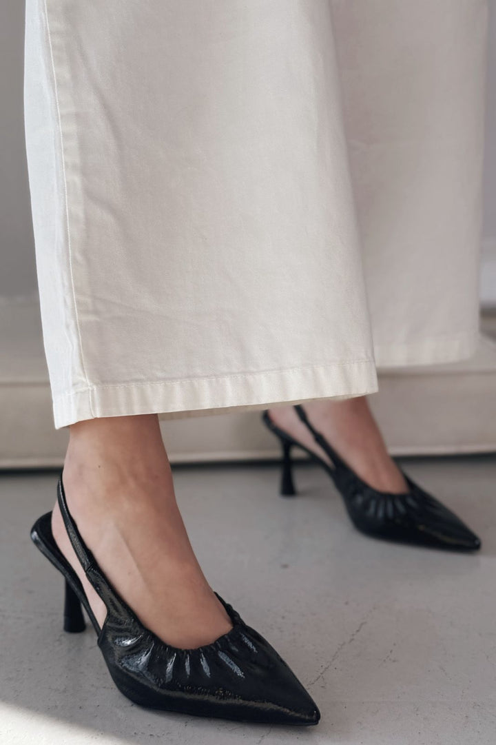 Naline Kırışık Rugan Siyah Kadın Ayakkabı - ILOVESHOES