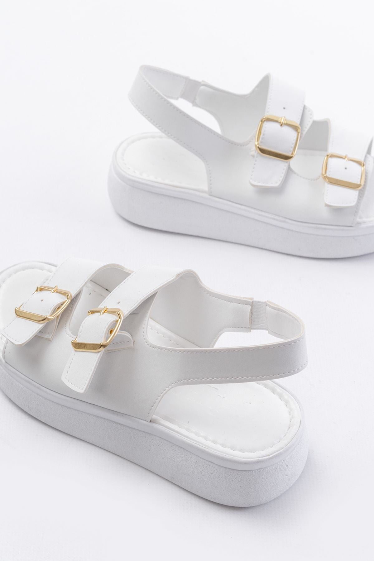 Lirona Mat Deri Beyaz Toka Detaylı Kadın Sandalet - ILOVESHOES