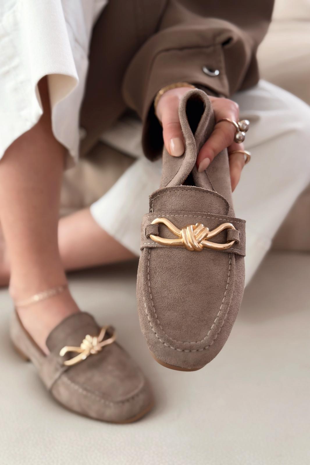 Avelis Kadın Loafer Vizon Süet Fiyonk Detaylı - ILOVESHOES