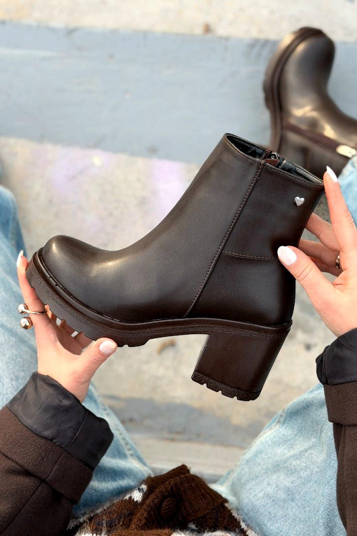 Fivra Kahverengi Fermuarlı Kalın Topuklu Günlük Kadın Bot - ILOVESHOES