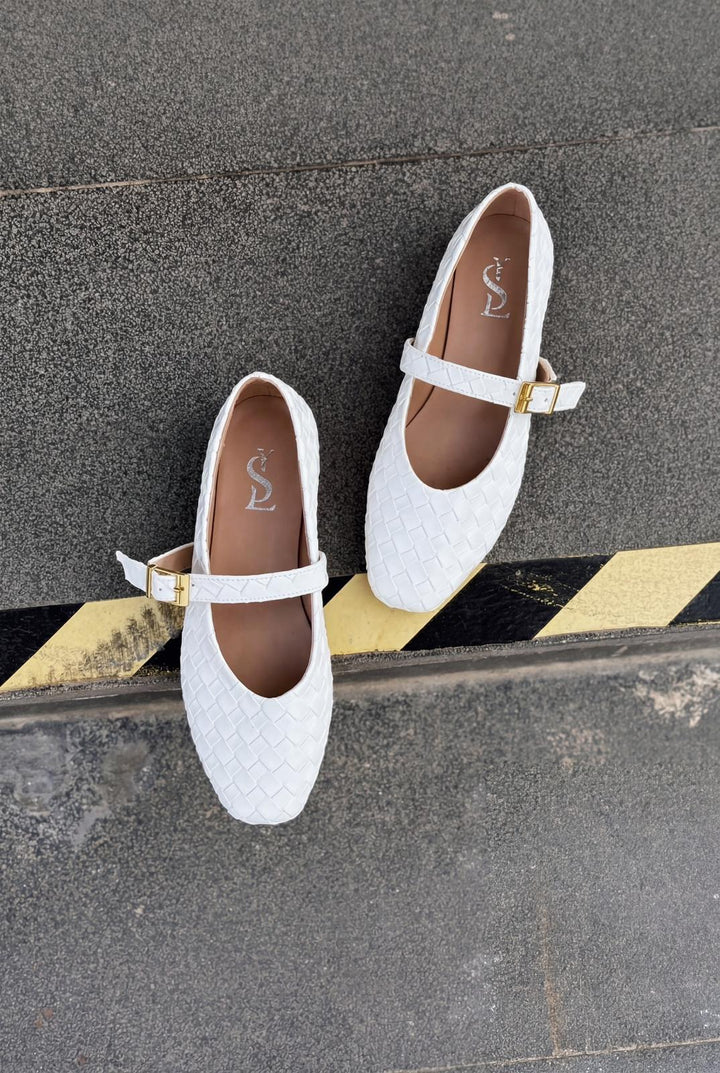 Vespera Kadın Babet Beyaz Mat Deri - ILOVESHOES