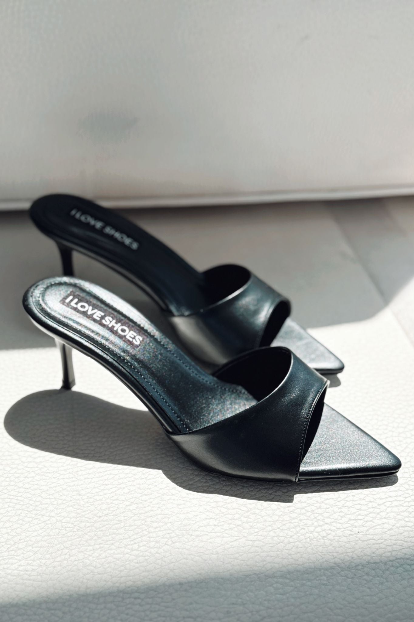 Yonspe Mat Deri İnce Topuklu Terlik Siyah - ILOVESHOES