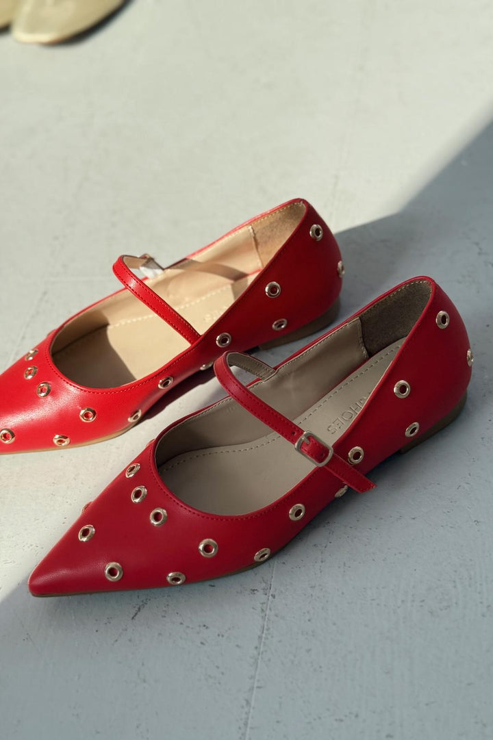 Zelix Mat Zımba Detaylı Kırmızı Kadın Babet - ILOVESHOES