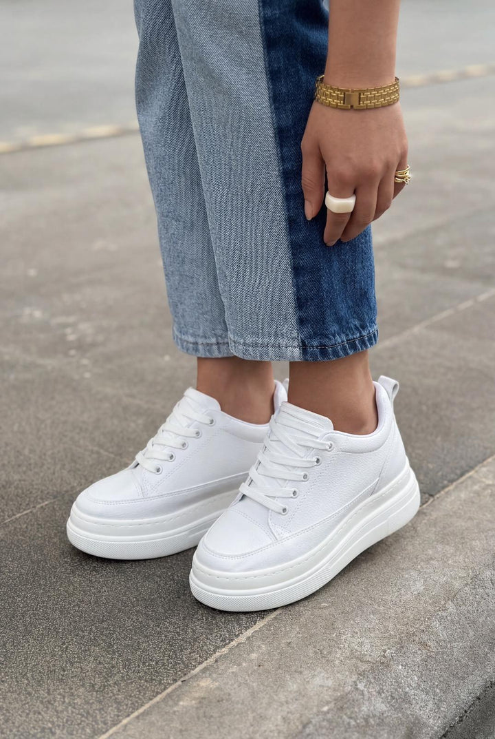 Korin Kadın Spor Ayakkabı Beyaz Mat Deri Gizli Topuklu - ILOVESHOES