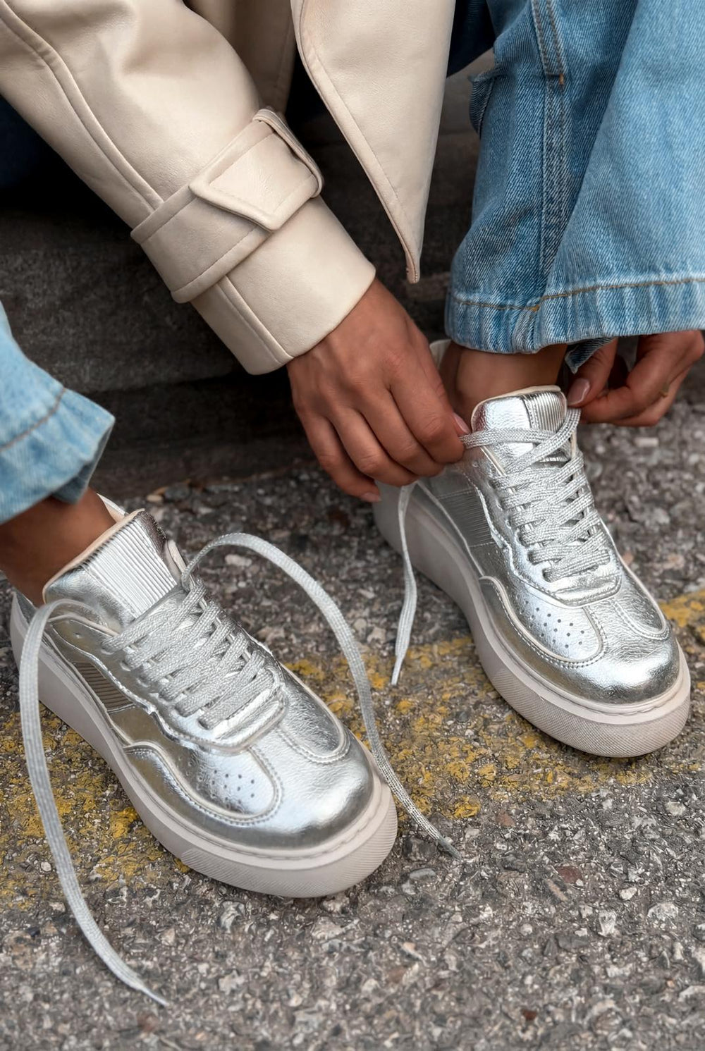 Larisa Kadın Spor Ayakkabı Gümüş Parlak Deri - ILOVESHOES