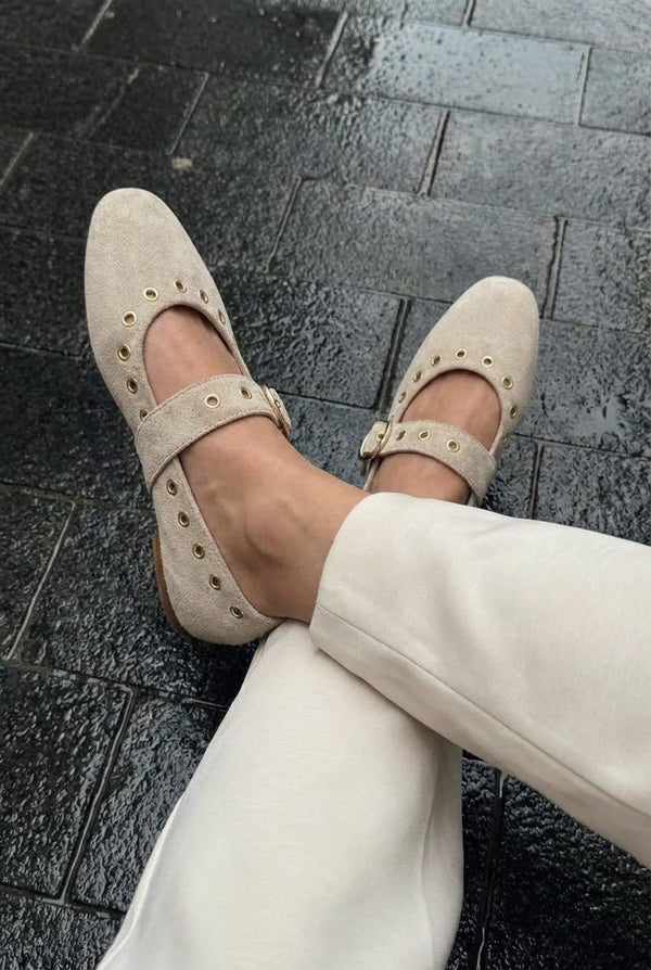 Dorin Kadın Babet Bej Süet Zımba Detaylı - ILOVESHOES