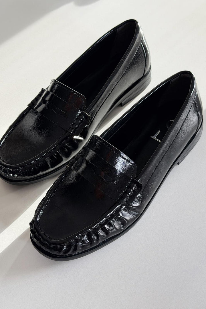 Marcel Kadın Loafer Siyah Kırışık Rugan - ILOVESHOES