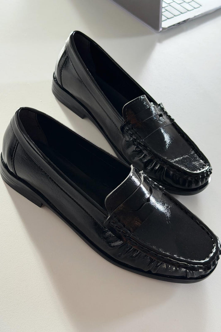 Marcel Kadın Loafer Siyah Kırışık Rugan - ILOVESHOES
