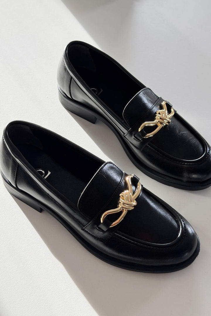 Norel Kadın Loafer Siyah Mat Deri Fiyonk Detaylı - ILOVESHOES