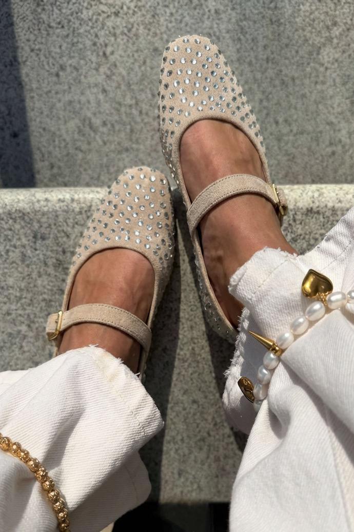 Orion Kadın Babet Bej Süet Taş Detaylı - ILOVESHOES