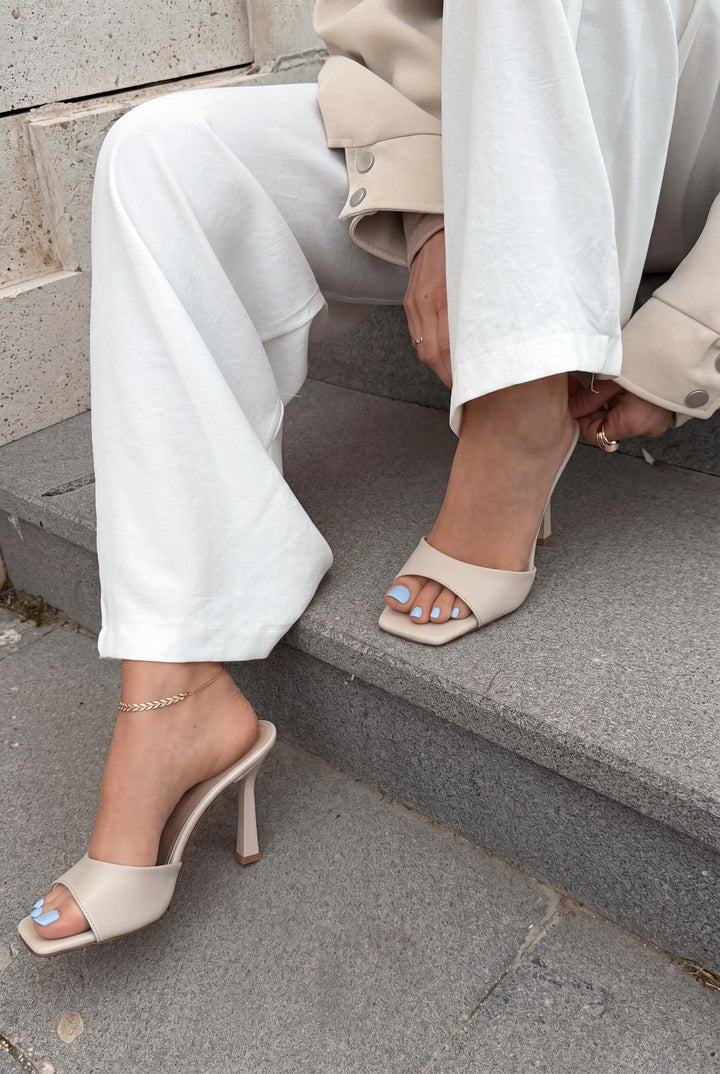 Sorel Bej Mat Deri Kadın Topuklu Terlik - ILOVESHOES