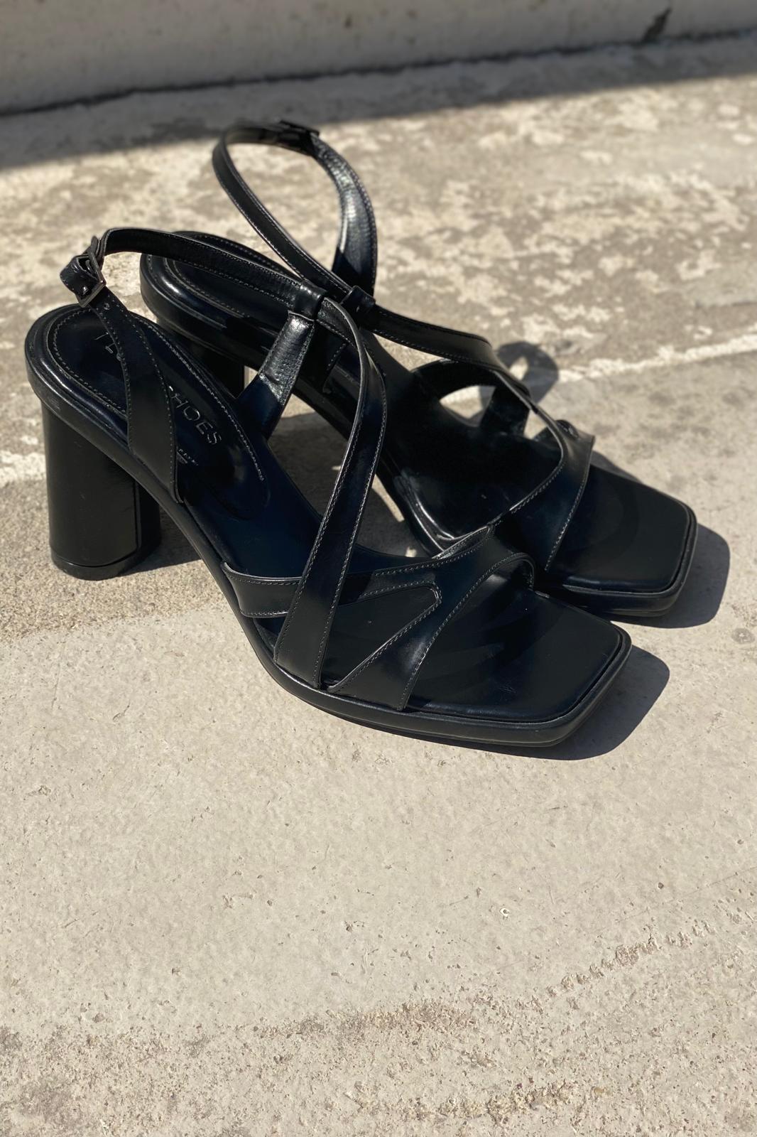 Lorvina Mat Deri Siyah Topuklu Ayakkabı - ILOVESHOES