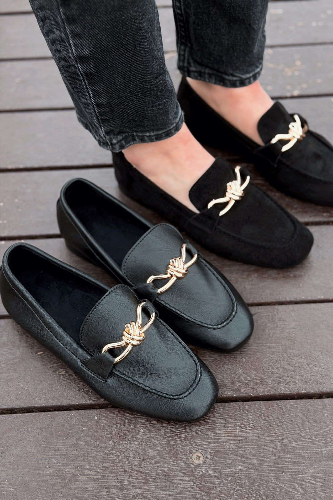 Avelis Kadın Loafer Siyah Mat Deri Fiyonk Detaylı - ILOVESHOES