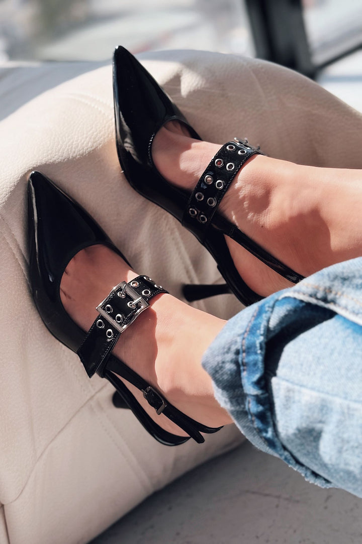 Benor Rugan Siyah Toka Detaylı Stiletto