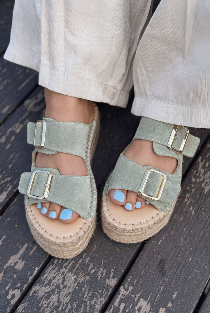 Serinel Yeşil Hakiki Süet Kadın Dolgu Topuklu Terlik - ILOVESHOES