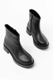 Myrelis Kadın Düz Bot Siyah Mat Deri - ILOVESHOES