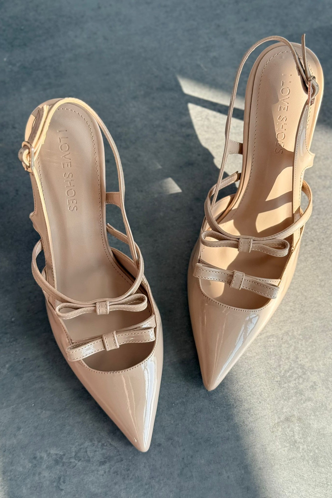 Montra Rugan Fiyonk Detaylı Bej Stiletto - ILOVESHOES