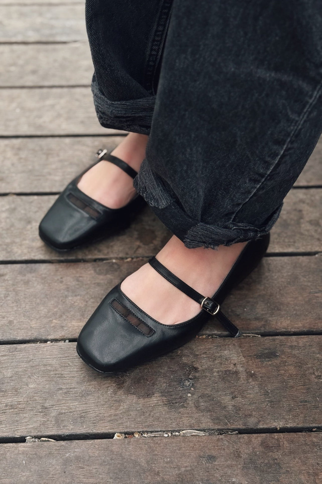 Lufora Matte Leather Buckle Detailed Black Women&