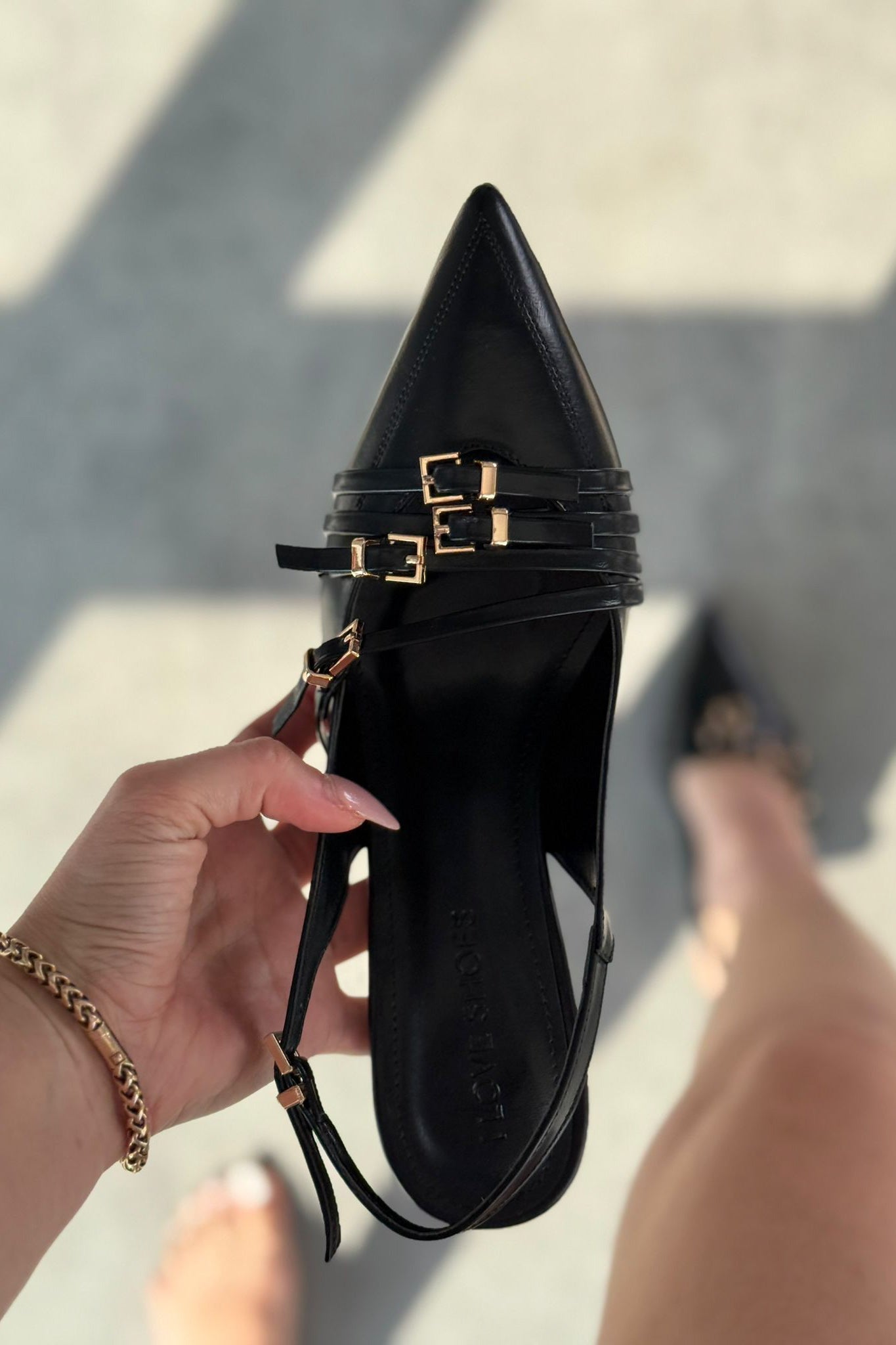Veloro Mat Deri Toka Detaylı Siyah Stiletto - ILOVESHOES