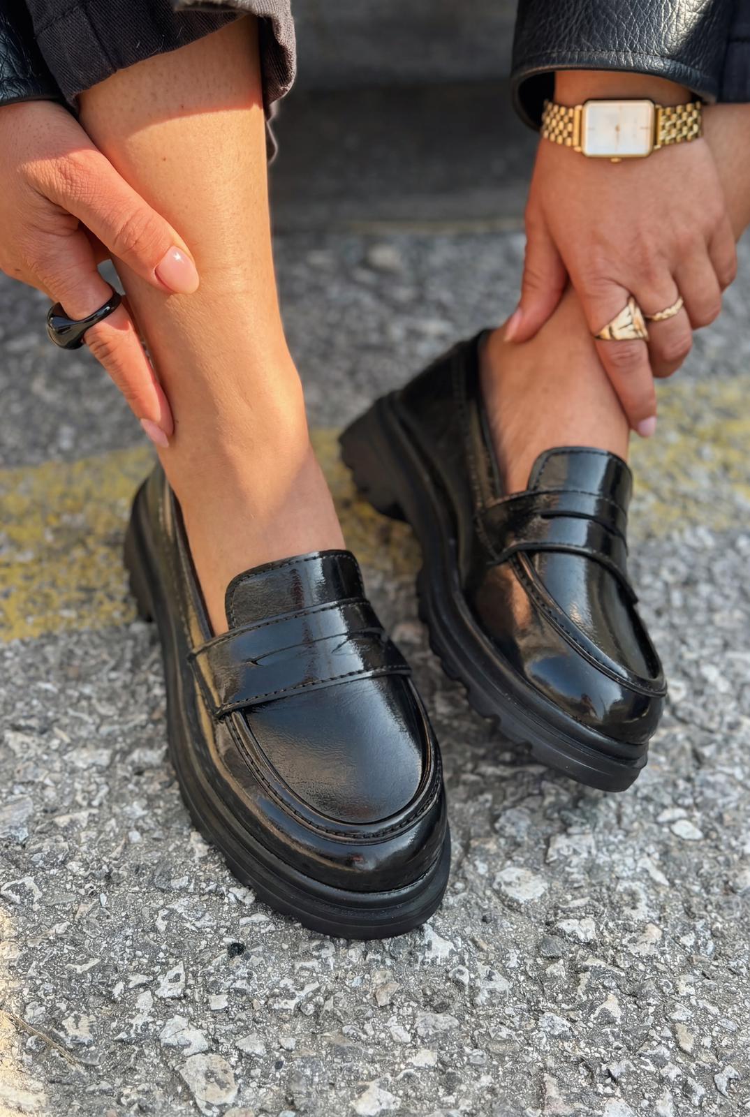 Kastrel Kasın Loafer Siyah Kırışık Rugan - ILOVESHOES