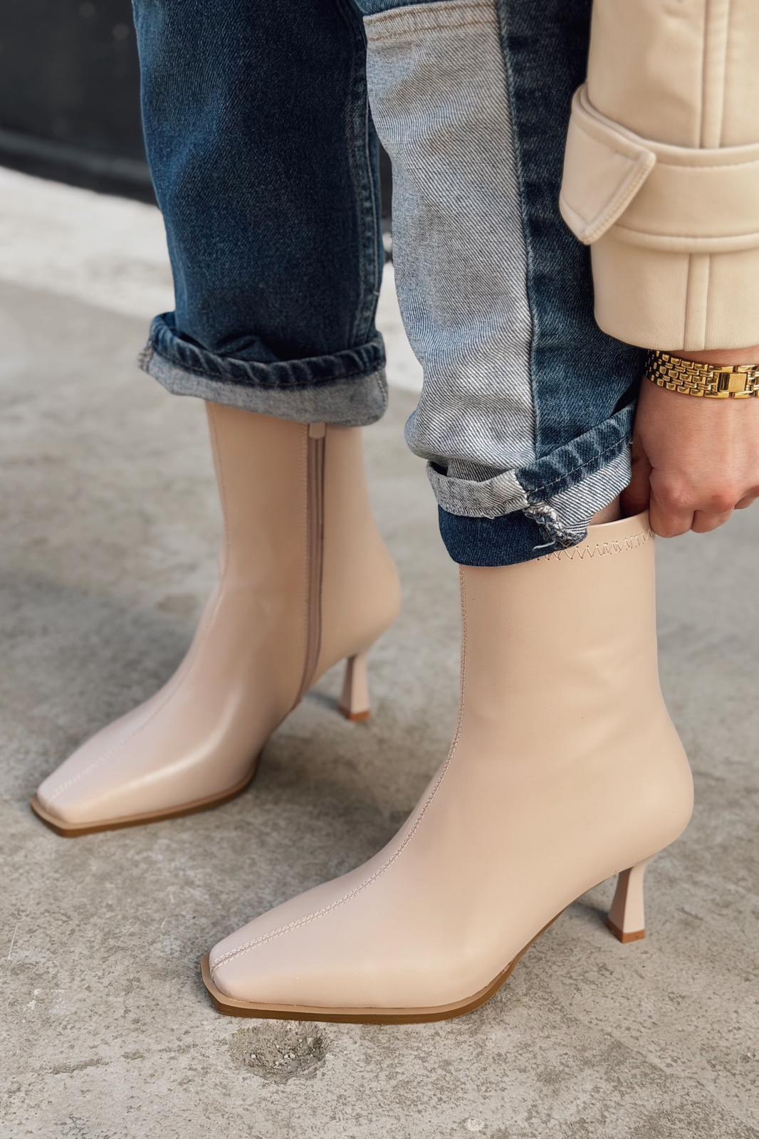 Alderie Kadın Topuklu Bot Bej Mat Deri - ILOVESHOES