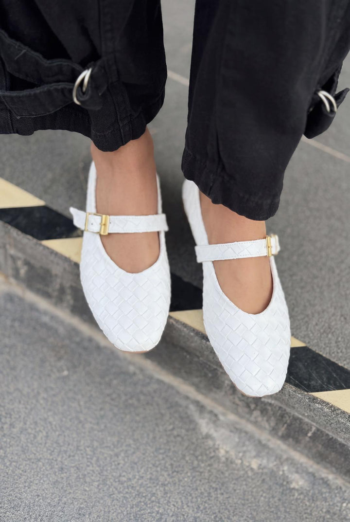 Vespera Kadın Babet Beyaz Mat Deri - ILOVESHOES