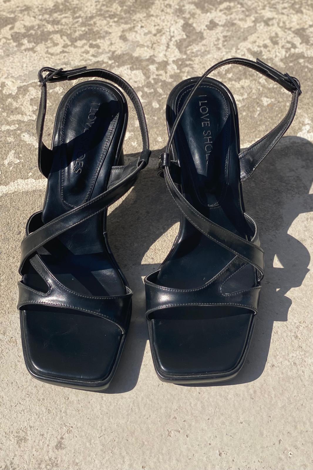 Lorvina Mat Deri Siyah Topuklu Ayakkabı - ILOVESHOES