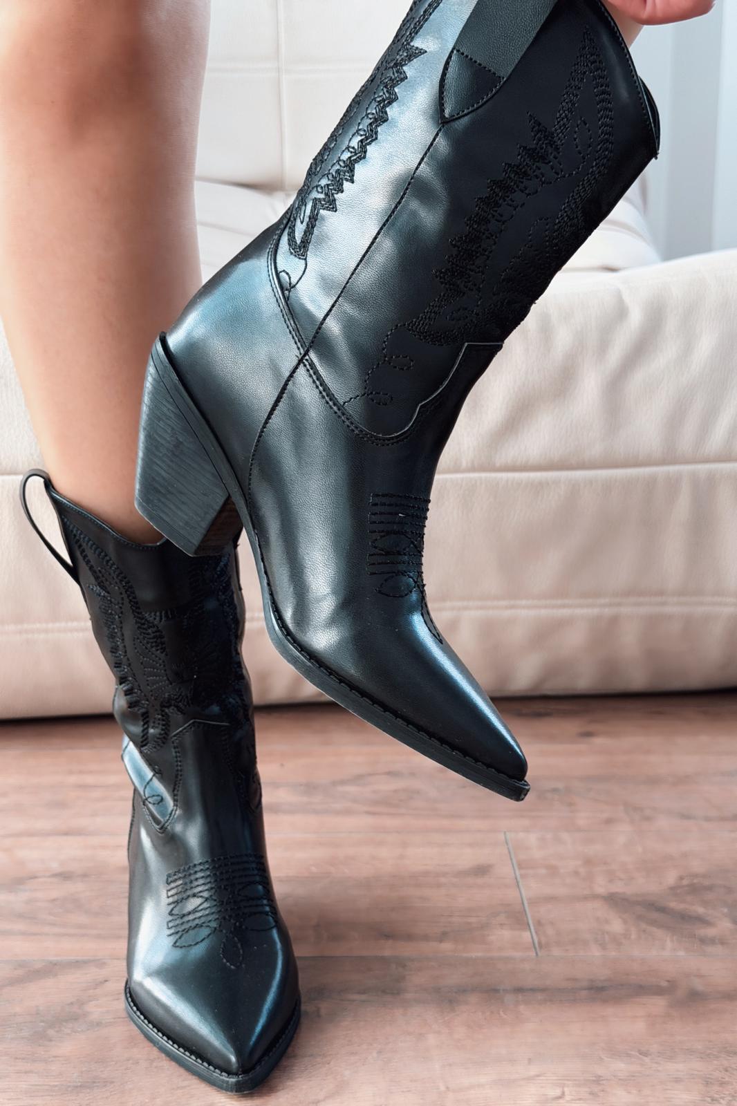 Slaine Kadın Kovboy Bot Siyah Mat Deri Nakışlı - ILOVESHOES