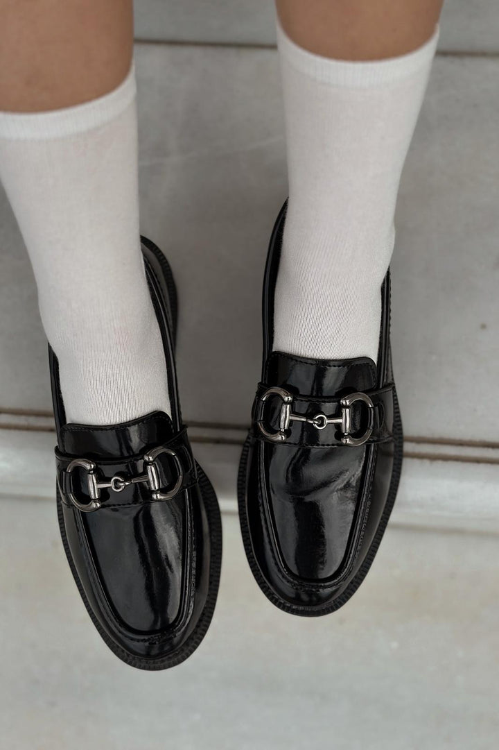 Mavari Rugan Toka Detaylı Kadın Loafer Siyah