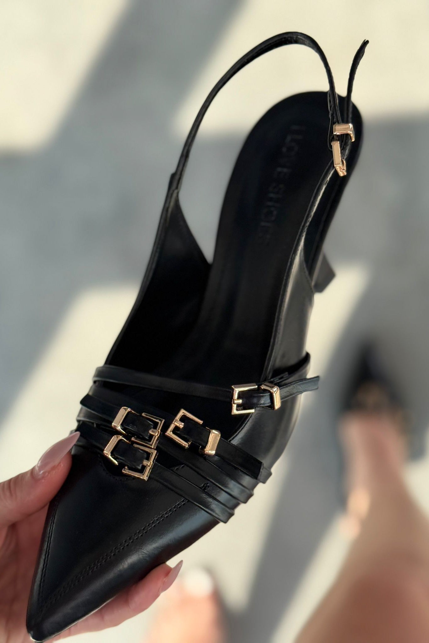 Veloro Mat Deri Toka Detaylı Siyah Stiletto - ILOVESHOES