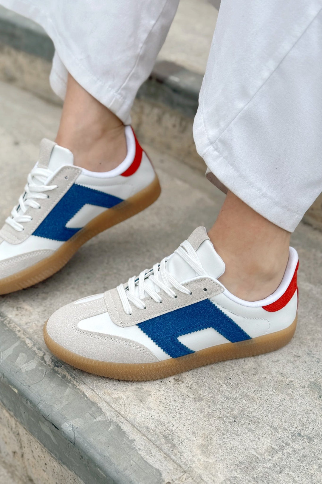 Felorra Beyaz Termo Taban Kadın Spor Ayakkabı - ILOVESHOES Türkiye