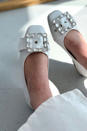 Woned Mat Deri Beyaz Taş Detaylı Kadın Babet - ILOVESHOES