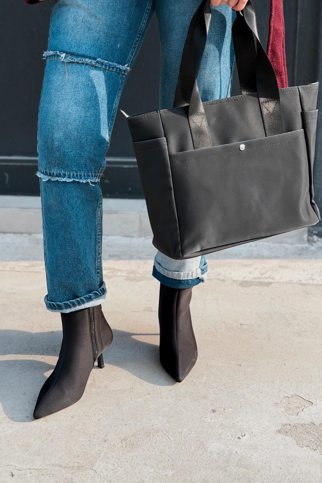 Esmera Omuz Çantası Siyah Mat Deri - ILOVESHOES