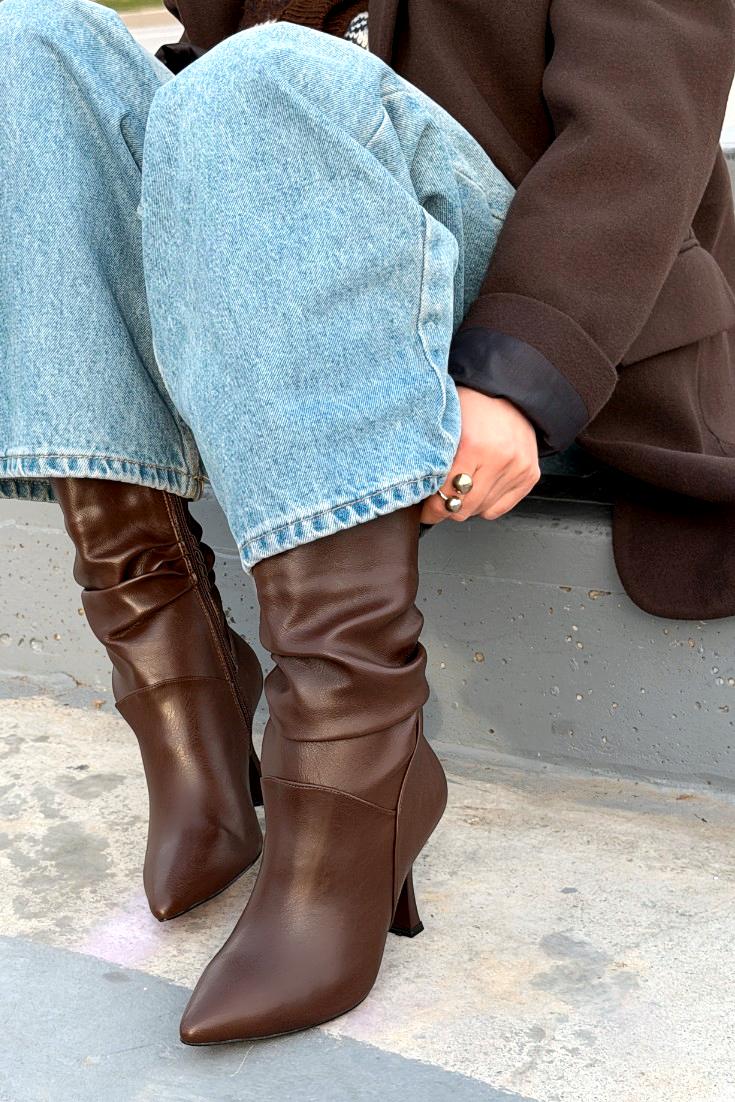 Brilora Kadın Topuklu Bot Kahverengi Süet Körüklü - ILOVESHOES