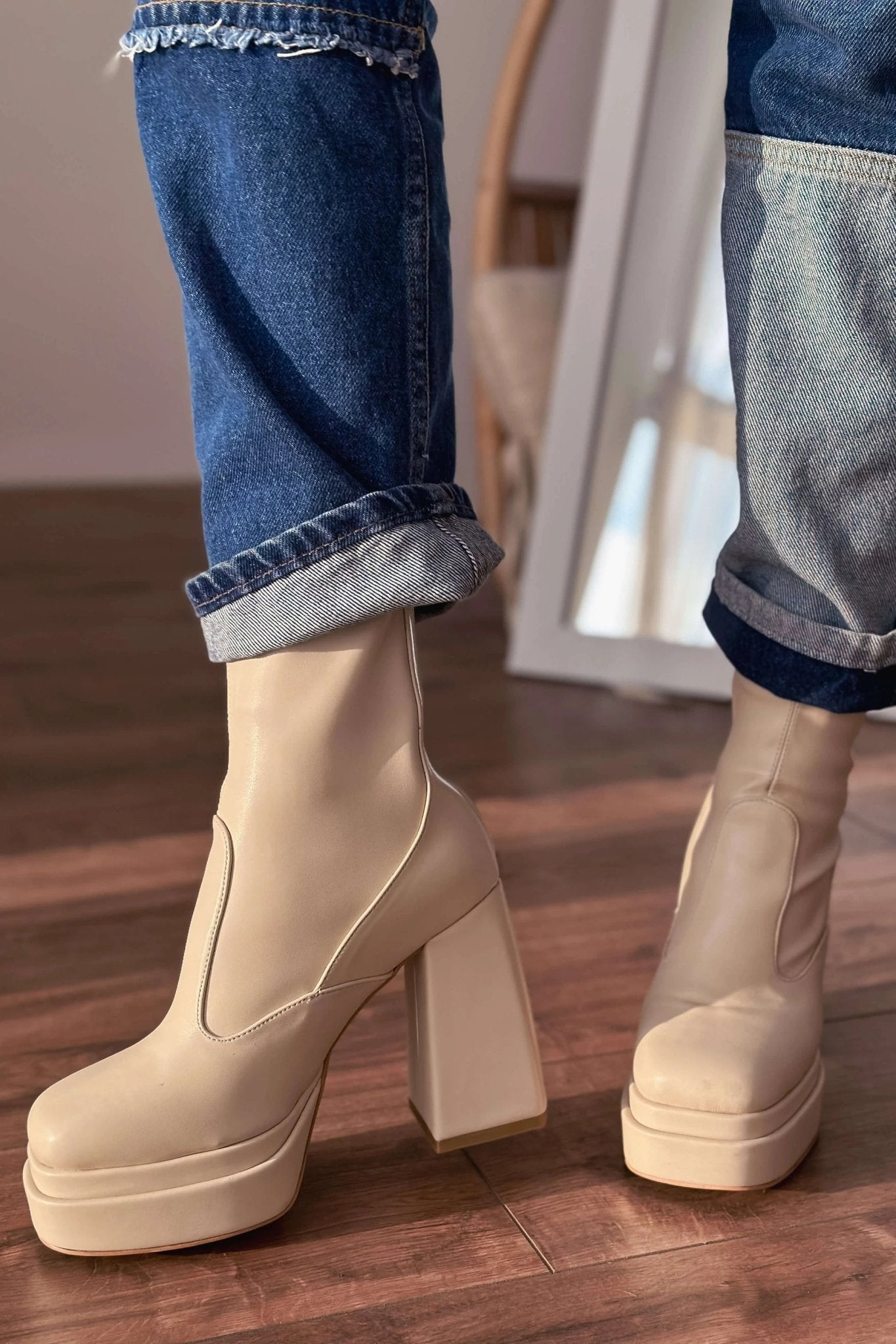 Lestina Kadın Streç Mat Deri Bot Bej - ILOVESHOES