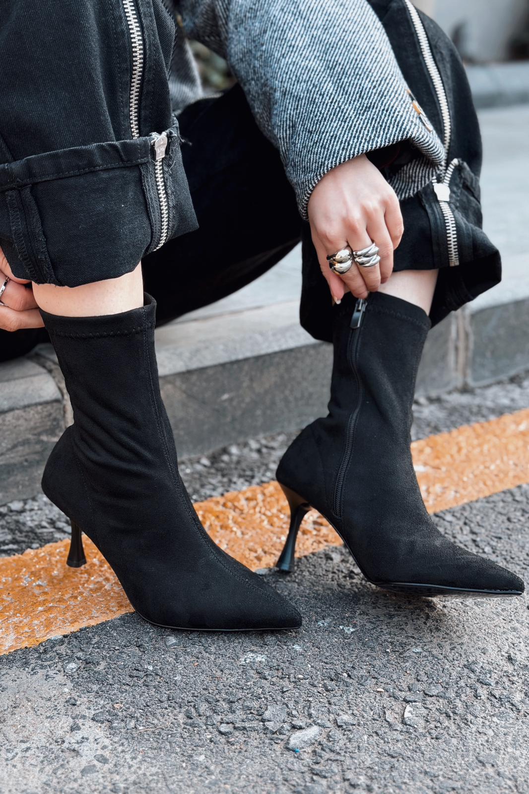 Osenia Kadın Topuklu Streç Bot Siyah Süet - ILOVESHOES