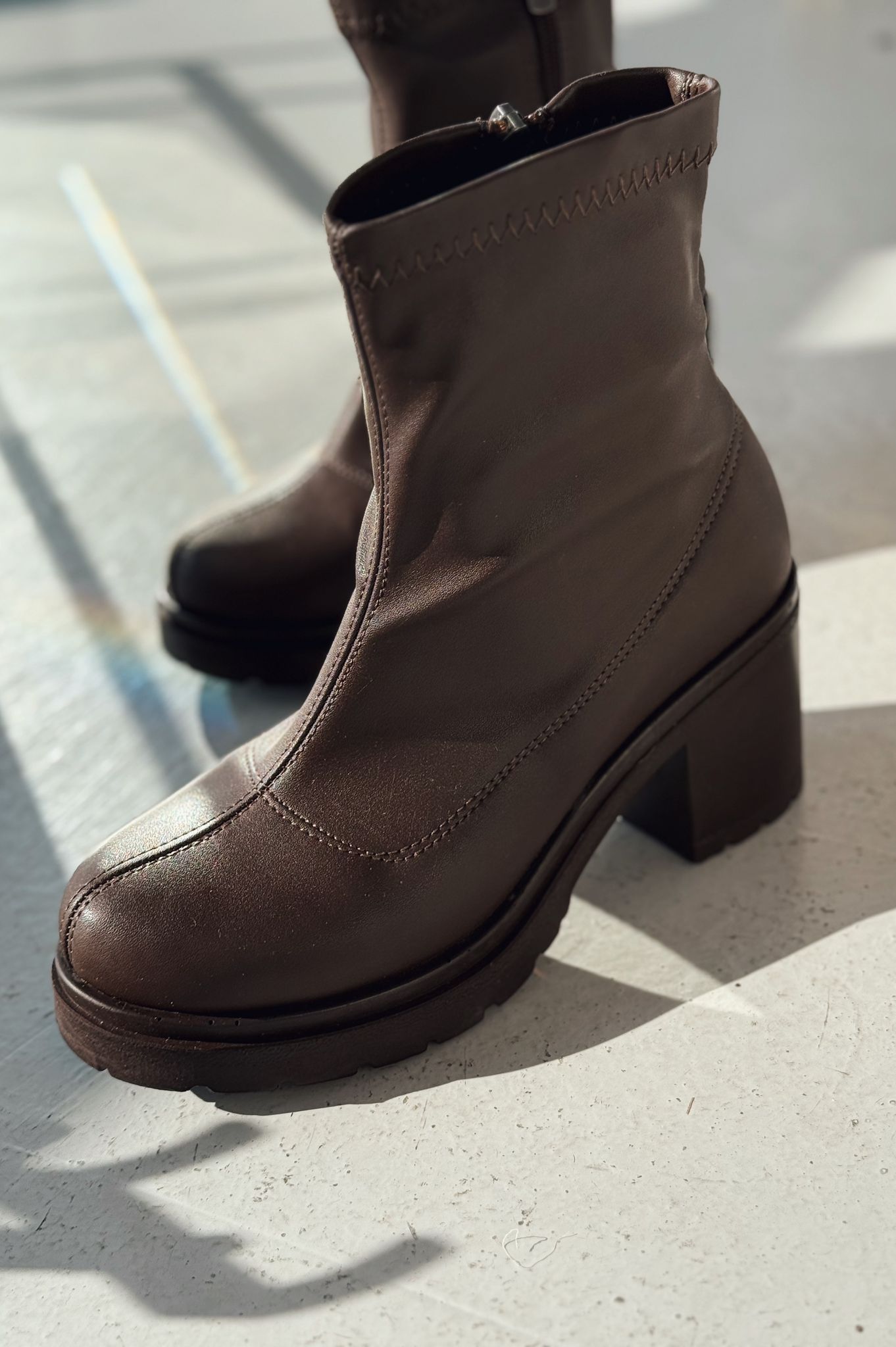 Tarion Streç Kahve Fermuarlı Kalın Topuklu Günlük Kadın Bot - ILOVESHOES