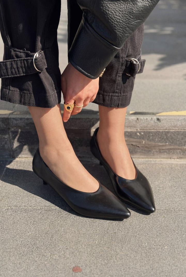 Seranis Stiletto Siyah Mat Deri - ILOVESHOES