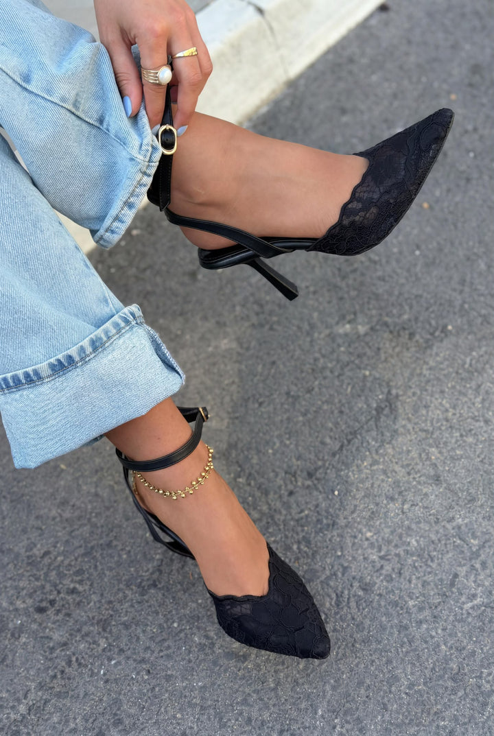 Moryna Siyah Dantel Kadın Stiletto